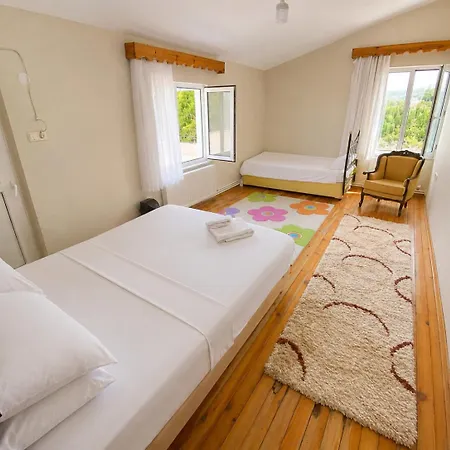 Nature Gate Airport Hostel Arnavutkoy